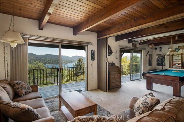 Detail Gallery Image 12 of 17 For 1245 Yosemite Dr, Lake Arrowhead,  CA 92352 - 3 Beds | 2 Baths