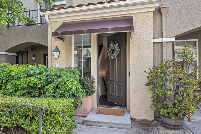 Detail Gallery Image 2 of 26 For 40 via Cordoba, Rancho Santa Margarita,  CA 92688 - 2 Beds | 2 Baths