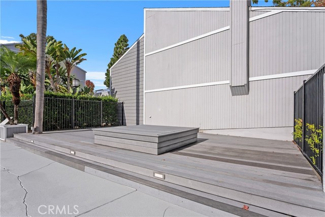 Detail Gallery Image 39 of 43 For 11 Baruna Ct #55,  Newport Beach,  CA 92663 - 3 Beds | 2/1 Baths