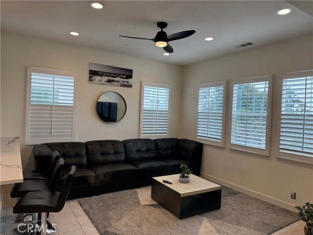 526 W Tribella Court, Santa Ana CA: https://media.crmls.org/medias/fd188fdd-d3b9-43c9-a3cd-c0c7d6558e06.jpg