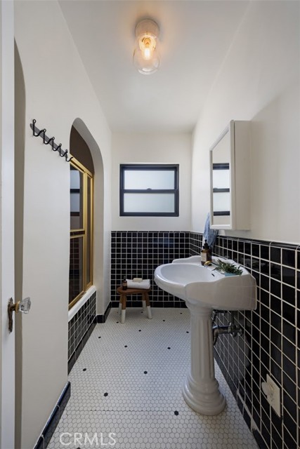 Detail Gallery Image 29 of 43 For 312 W Lutge Ave, Burbank,  CA 91506 - 3 Beds | 2 Baths
