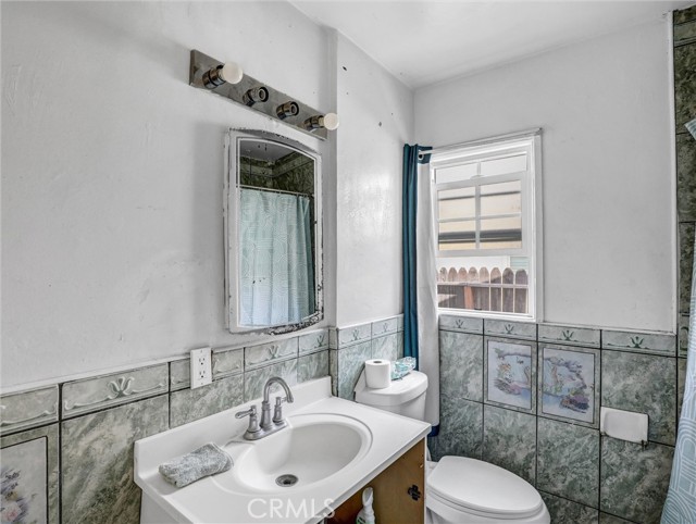 Detail Gallery Image 21 of 28 For 6156 Mckinley Ave, South Gate,  CA 90280 - 4 Beds | 2 Baths