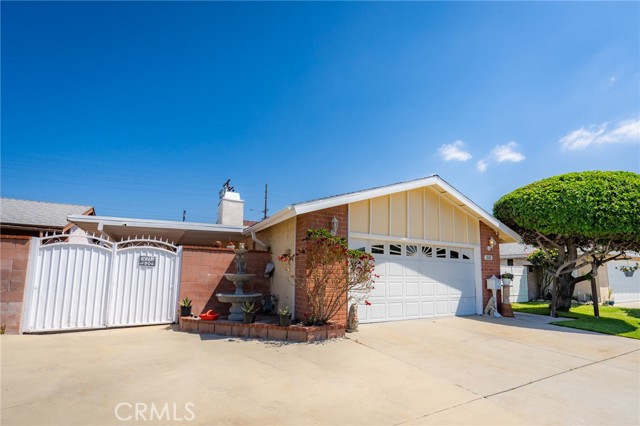 Detail Gallery Image 2 of 21 For 535 E Lincoln St, Carson,  CA 90745 - 4 Beds | 2 Baths