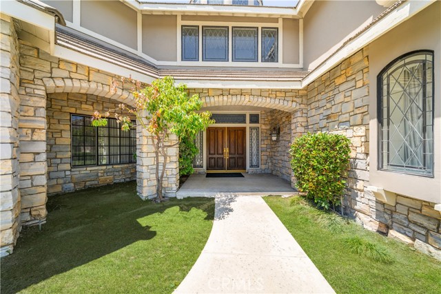 519 Connie Rae Way, Arcadia CA: https://media.crmls.org/medias/fd1a474d-56bf-41b3-9f9b-87354ffaf01b.jpg