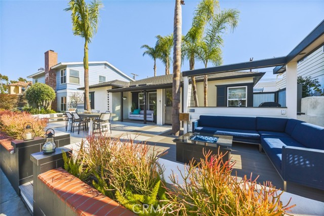 Detail Gallery Image 4 of 51 For 264 Ravenna, Long Beach,  CA 90803 - 2 Beds | 1 Baths