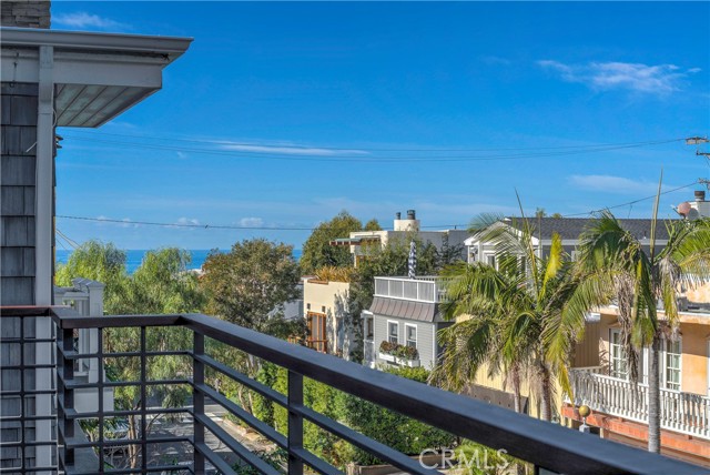 Detail Gallery Image 32 of 47 For 436 32nd St., Manhattan Beach,  CA 90266 - 4 Beds | 4 Baths