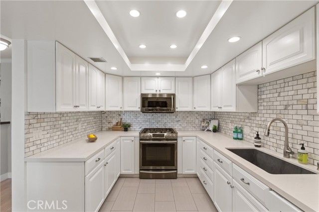 Detail Gallery Image 11 of 48 For 1616 Granville Ave #202,  Los Angeles,  CA 90025 - 2 Beds | 2 Baths