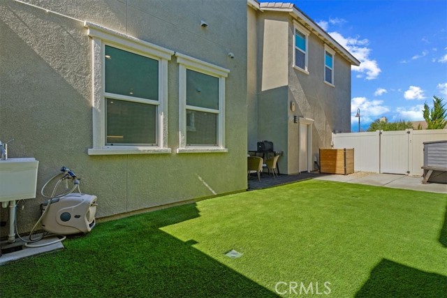 Detail Gallery Image 32 of 38 For 240 Tavern Creek, Palmdale,  CA 93551 - 3 Beds | 3 Baths