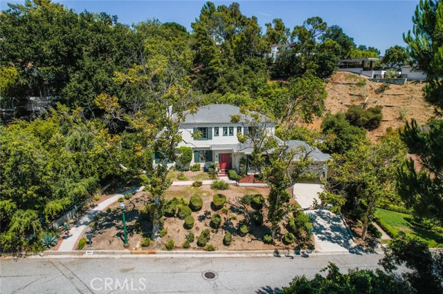 1624 Arboles Drive, Glendale CA: https://media.crmls.org/medias/fd1c6887-c403-4cf3-affe-172851346b34.jpg