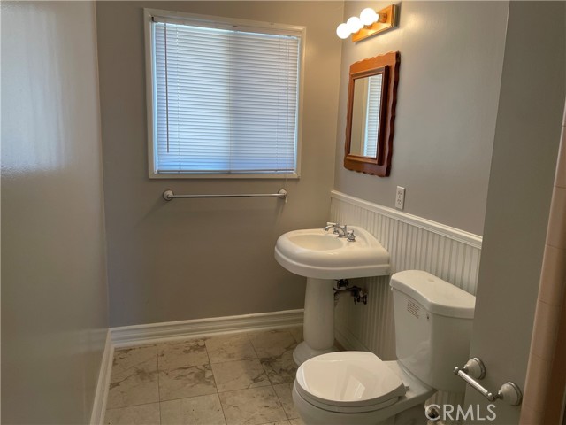 Detail Gallery Image 2 of 26 For 10513 Grovedale Dr, Whittier,  CA 90603 - 3 Beds | 2 Baths