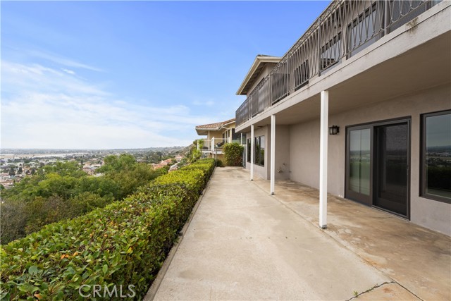 4101 Paseo De Las Tortugas, Torrance CA: https://media.crmls.org/medias/fd1ed39b-fbf4-410f-9b74-7bf8e80999b7.jpg
