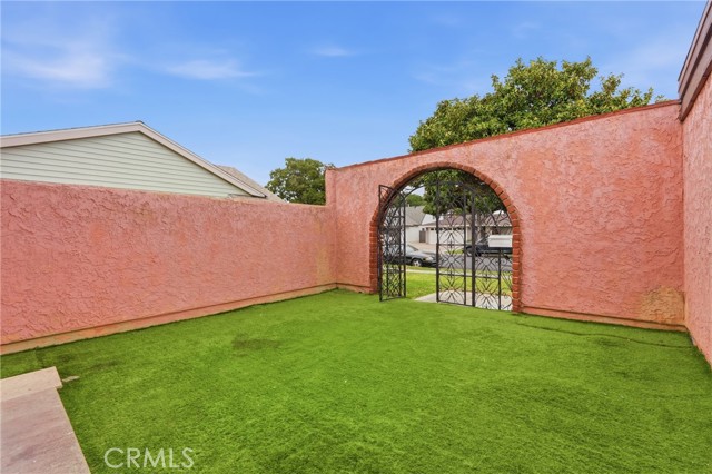 Detail Gallery Image 3 of 13 For 20215 Tajuata Ave, Carson,  CA 90746 - 4 Beds | 3 Baths