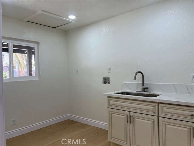 2005 Mt Vernon Avenue, Riverside CA: https://media.crmls.org/medias/fd1f8bd0-e408-4fc5-94b7-5fcf81c4a437.jpg
