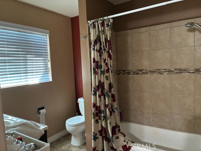 Detail Gallery Image 20 of 28 For 919 N Minter, Santa Ana,  CA 92701 - 2 Beds | 2 Baths