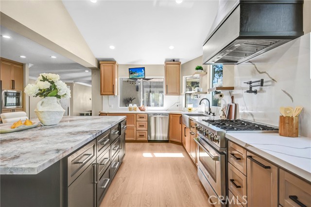 Detail Gallery Image 2 of 33 For 19201 Lydle Creek Pl, Walnut,  CA 91789 - 5 Beds | 3 Baths