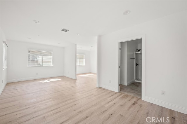 939 E 97th Street, Los Angeles CA: https://media.crmls.org/medias/fd20401d-6d59-4c84-acaa-e139fdcb5084.jpg