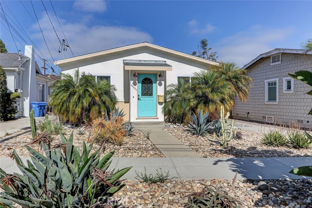 426 S Broadway, Redondo Beach CA: https://media.crmls.org/medias/fd20ab2e-274e-4b0a-a63b-a55e33f9a88d.jpg
