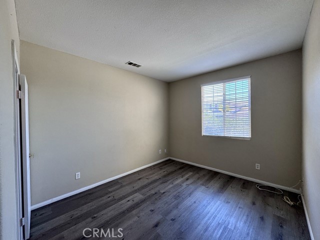 https://media.crmls.org/medias/fd20d1c3-94b3-4ee4-8e48-2ee78709ca52.jpg?preset=X-Large