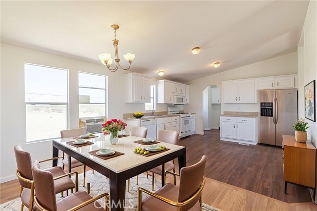 26321 Olanche, Mojave CA: https://media.crmls.org/medias/fd2110f1-63a6-42f4-b1c8-b452f020bb6d.jpg