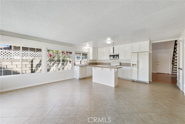 Detail Gallery Image 8 of 57 For 19209 Sheryl Avenue, Cerritos,  CA 90703 - 5 Beds | 3 Baths