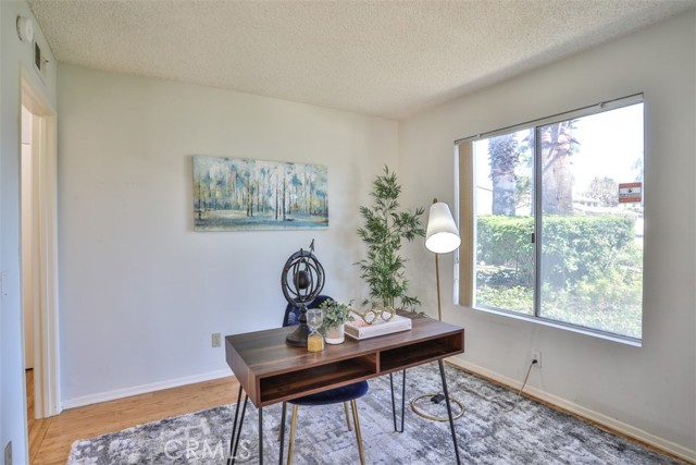 Detail Gallery Image 17 of 51 For 820 E Silver Maple, Azusa,  CA 91702 - 3 Beds | 2 Baths