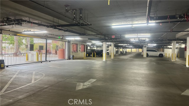 21301 Erwin Street, Woodland Hills CA: https://media.crmls.org/medias/fd238ed9-43e8-491a-bf94-2c754ef24644.jpg