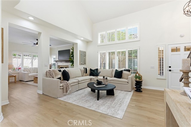 Detail Gallery Image 3 of 47 For 136 Encantado, Rancho Santa Margarita,  CA 92688 - 3 Beds | 2/1 Baths