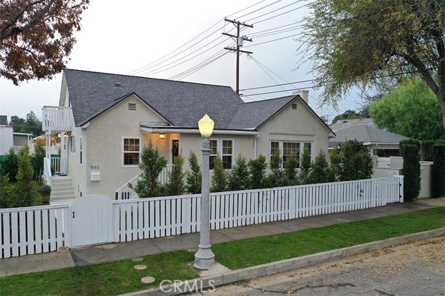 2405 E Villa St, Pasadena, CA 91107