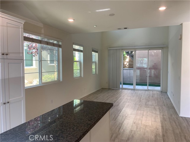 Detail Gallery Image 5 of 27 For 7135 Montecito Ln, Corona,  CA 92880 - 4 Beds | 3/1 Baths
