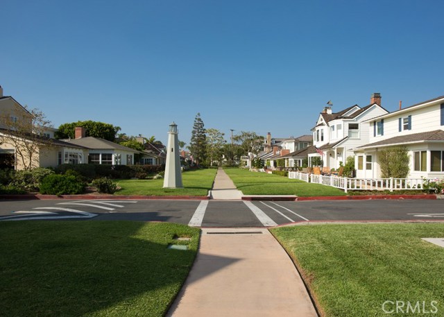 Detail Gallery Image 16 of 17 For 61 Beacon Bay, Newport Beach,  CA 92660 - 4 Beds | 2 Baths
