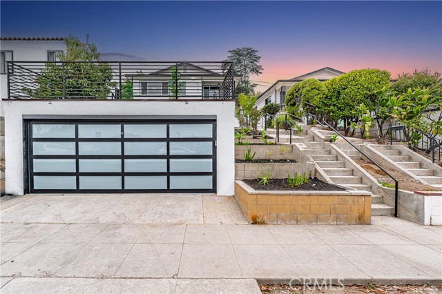 Detail Gallery Image 1 of 53 For 2321 Warwick Ave, Los Angeles,  CA 90032 - 3 Beds | 3 Baths