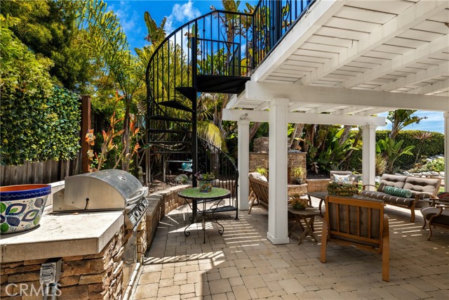 27492 Via Valor, Dana Point CA: https://media.crmls.org/medias/fd2618a3-fd25-403e-aaa8-f79293c5a45f.jpg