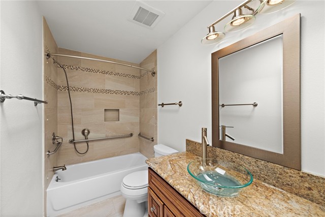 Detail Gallery Image 15 of 18 For 3131 N via Serena a,  Laguna Woods,  CA 92637 - 3 Beds | 2 Baths