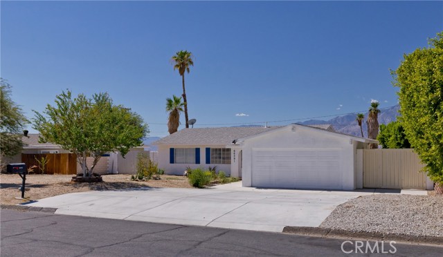 66591 Yucca Drive, Desert Hot Springs CA: https://media.crmls.org/medias/fd266f20-e445-4d91-b4f6-9f6b143a8226.jpg