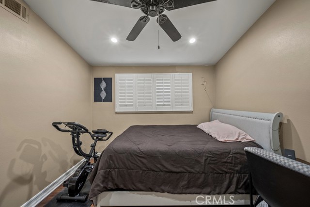 Detail Gallery Image 22 of 35 For 28148 Bakerton Ave, Canyon Country,  CA 91351 - 4 Beds | 2 Baths