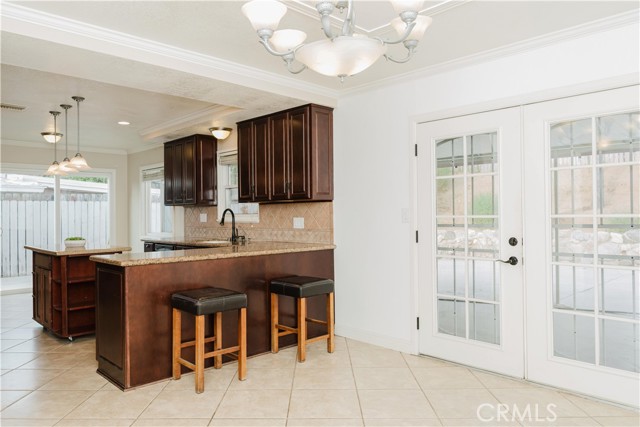 Detail Gallery Image 9 of 11 For 10937 Desert Sand Ave, Riverside,  CA 92505 - 3 Beds | 2 Baths