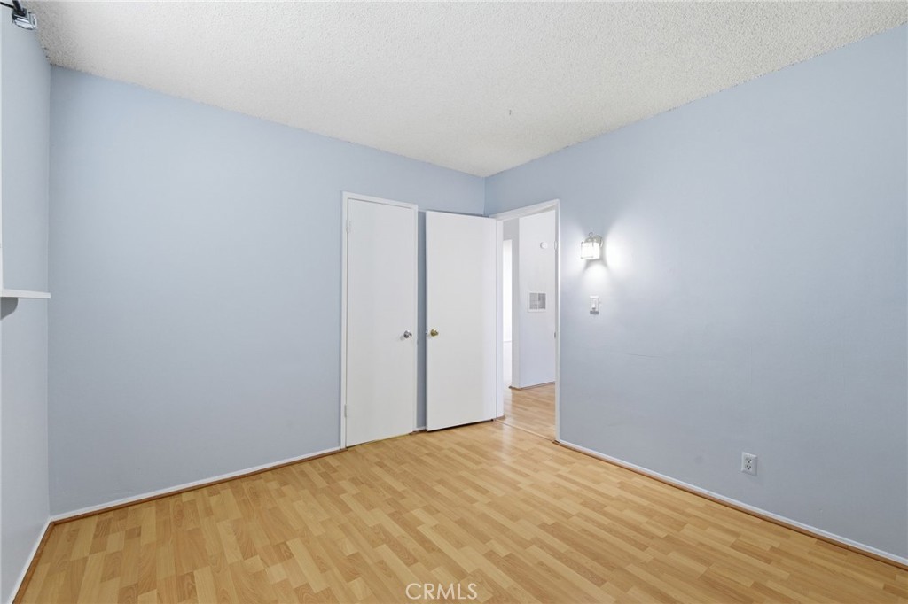 https://media.crmls.org/medias/fd28ad69-466d-4881-808b-0a2b25679970.jpg?preset=X-Large