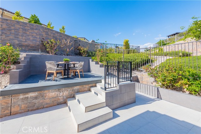 5437 Heritage Oak Drive, Lake Forest CA: https://media.crmls.org/medias/fd294004-91e0-4d04-b00f-2ca5105aa4c9.jpg