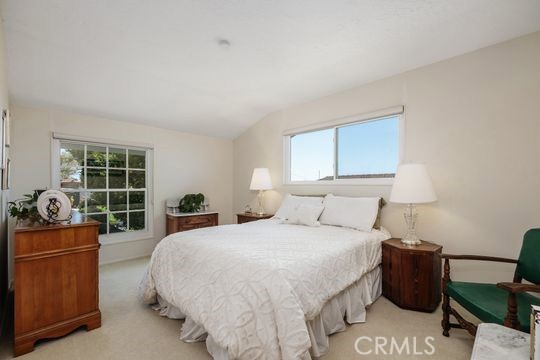 https://media.crmls.org/medias/fd2973c4-f050-442c-96b1-64497f8c5eb0.jpg?preset=X-Large