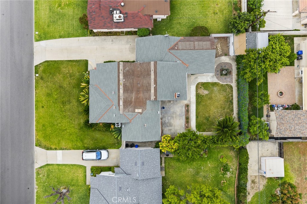 https://media.crmls.org/medias/fd2a1101-83d7-4f43-8361-3180752b2767.jpg?preset=X-Large
