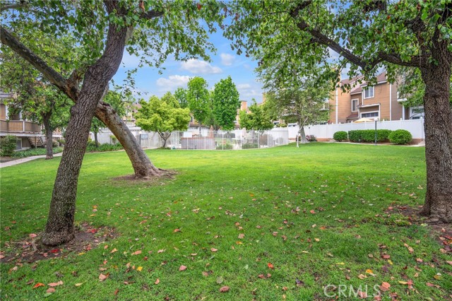 Detail Gallery Image 35 of 37 For 1925 Glenoaks Blvd Unit #100, San Fernando,  CA 91340 - 3 Beds | 2/1 Baths
