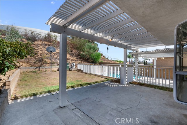 Detail Gallery Image 11 of 29 For 1018 Yorktown Ave, Montebello,  CA 90640 - 6 Beds | 3 Baths
