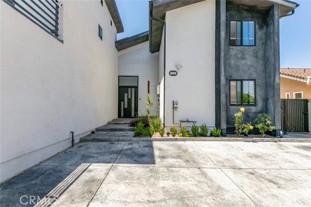 Detail Gallery Image 3 of 64 For 17465 Tuscan Dr, Granada Hills,  CA 91344 - 6 Beds | 5 Baths