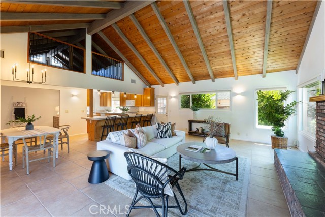 Open Beam ceilings & open loft area