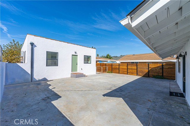 Detail Gallery Image 16 of 31 For 2310 Elmgrove St, Los Angeles,  CA 90031 - 6 Beds | 3 Baths