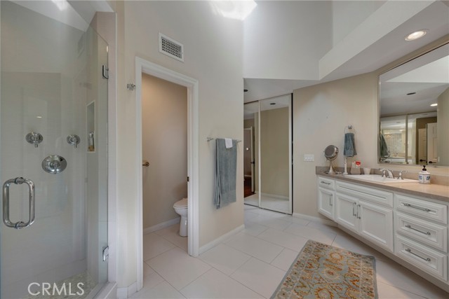 Detail Gallery Image 17 of 65 For 27702 Greenfield Dr, Laguna Hills,  CA 92653 - 7 Beds | 5/2 Baths
