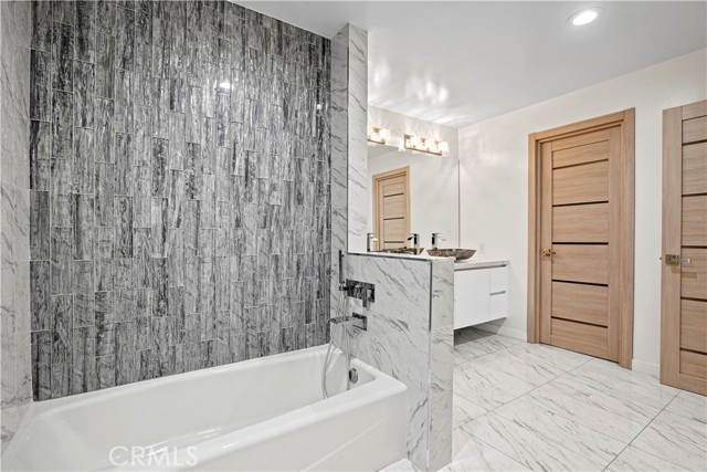 Detail Gallery Image 34 of 65 For 1422 N Central Ave #8,  Glendale,  CA 91202 - 3 Beds | 2 Baths
