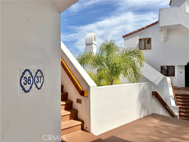 Detail Gallery Image 4 of 40 For 36 Camino De Flores, Avalon,  CA 90704 - 1 Beds | 1 Baths