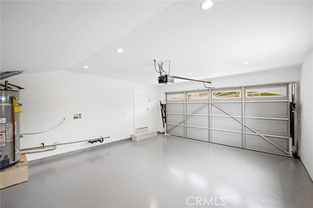 Detail Gallery Image 27 of 32 For 3805 Los Olivos Ln, Glendale,  CA 91214 - 5 Beds | 2 Baths