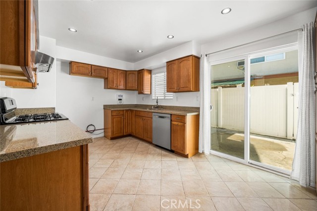 Detail Gallery Image 17 of 40 For 8798 Valley View #B,  Buena Park,  CA 90620 - 2 Beds | 1/1 Baths